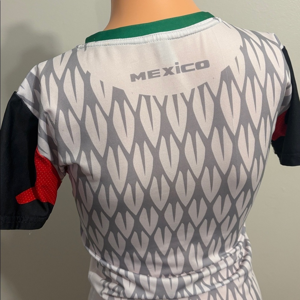 Women's Gray and Red Soccer Jersey Mexico - Picture 5 of 6